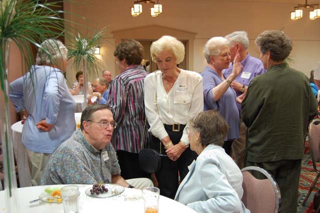 in09hospitalityroom48.jpg